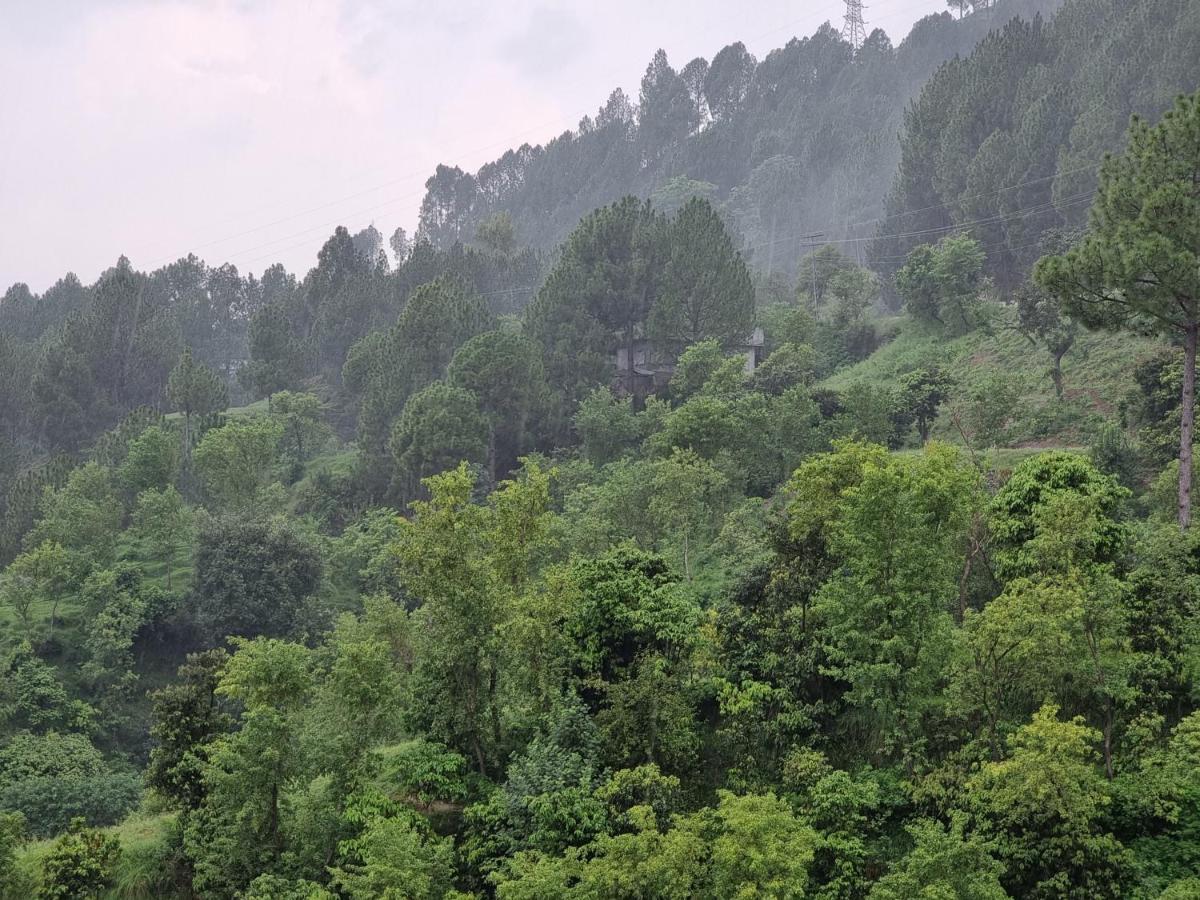 Srinagar Homes Muzaffarabad Exterior photo